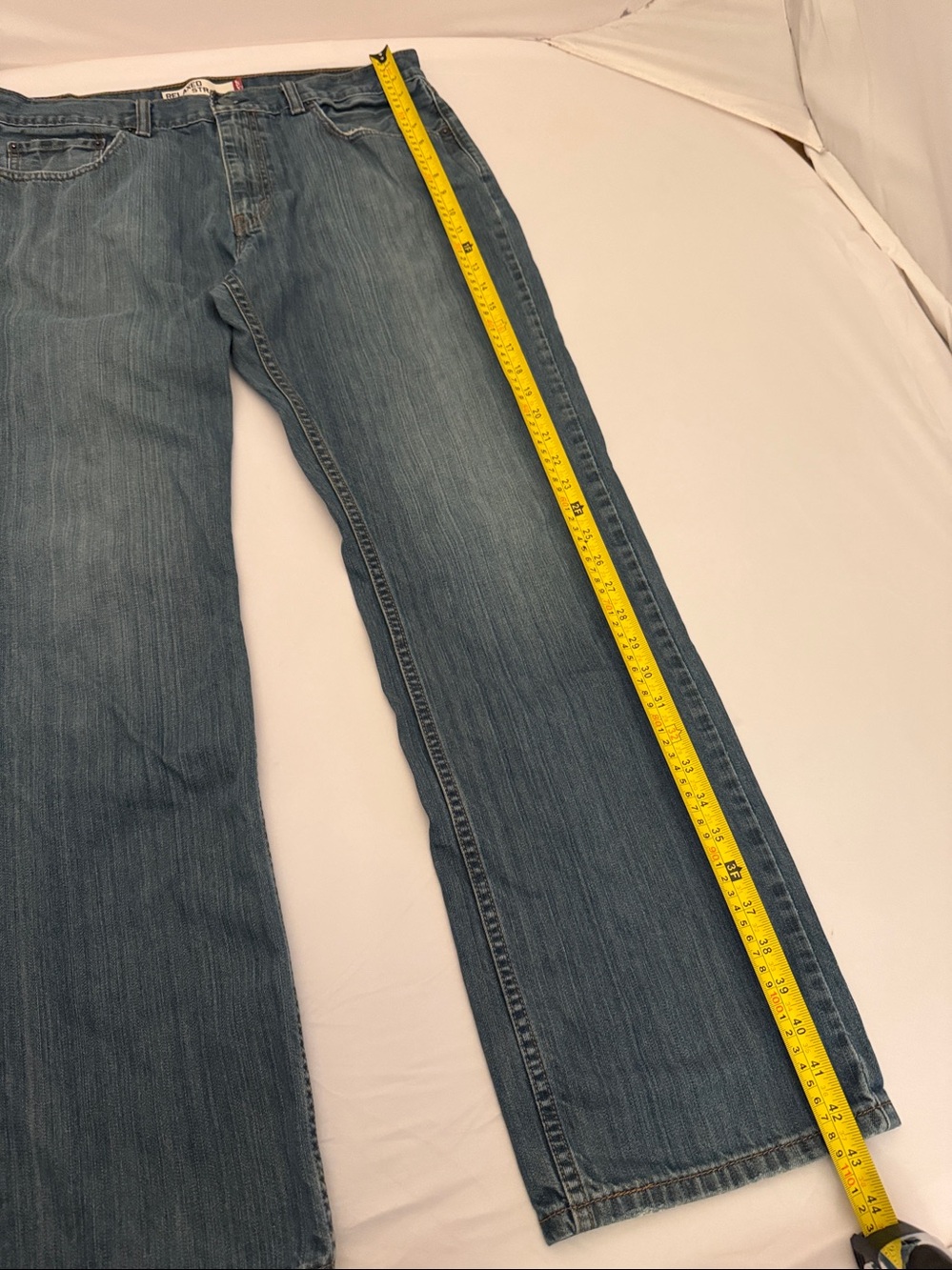 Levi’s Relaxed and Straight 559 slightly distressed blue denim jeans 35x34 - Picture 11 of 11